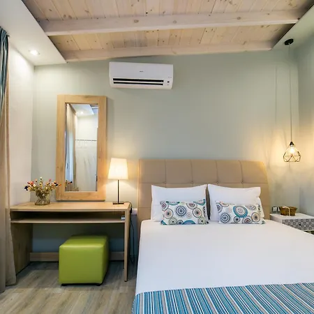 Romantic * Skála Kallirákhis