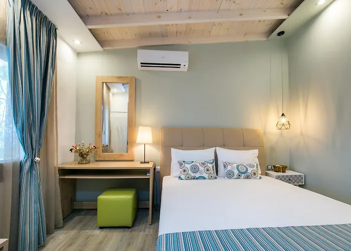 Romantic * Skála Kallirákhis